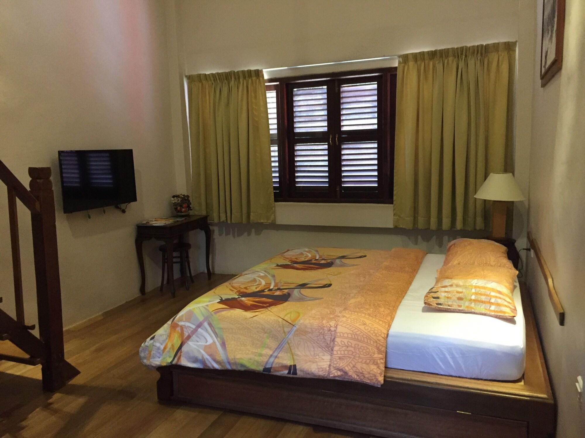 Palm Boutique Hotel