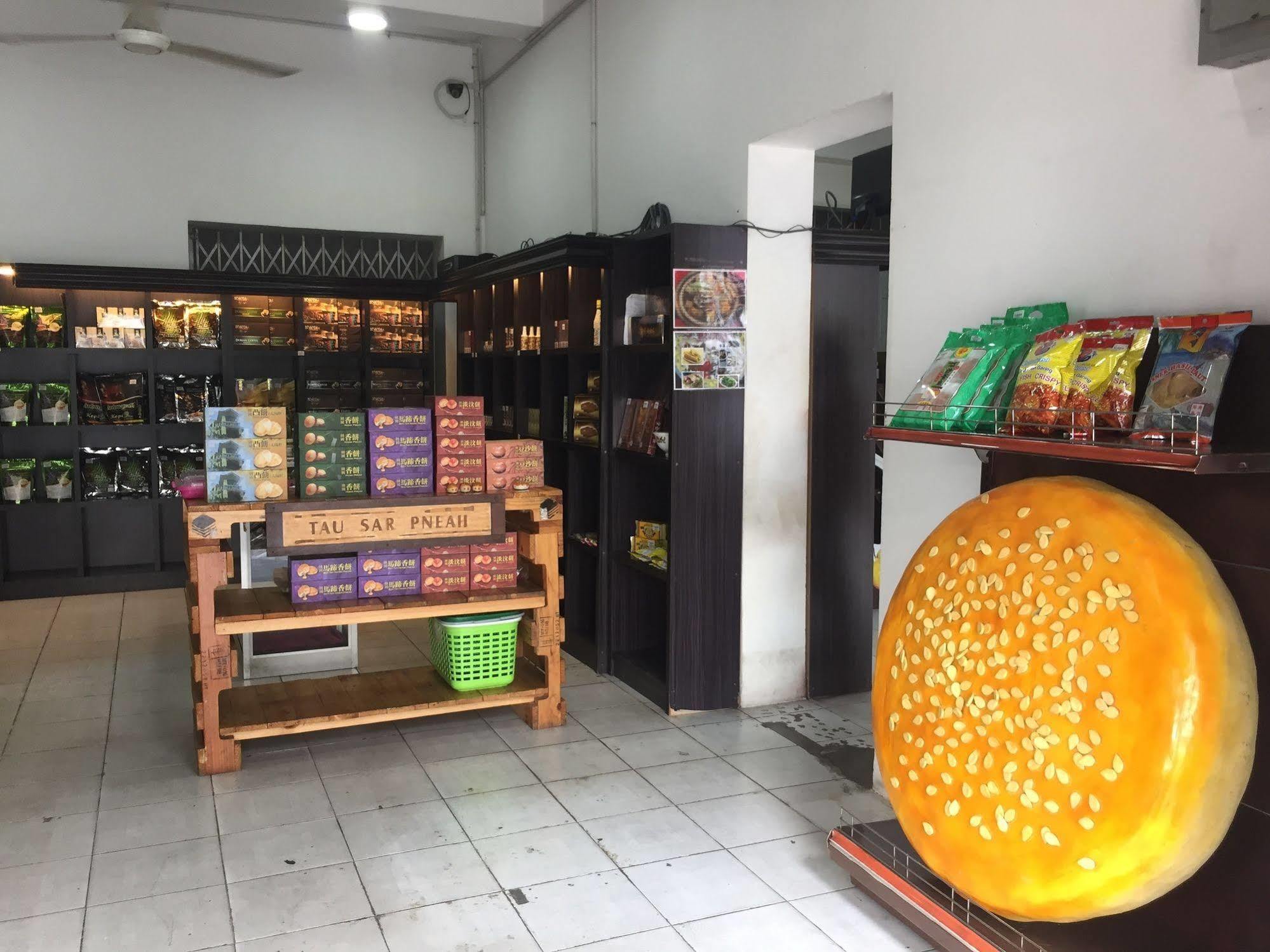 Palm Boutique George Town
